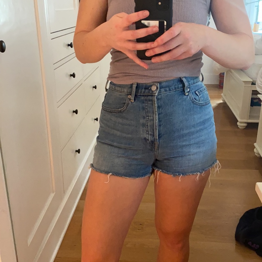 Everlane Cheeky Short